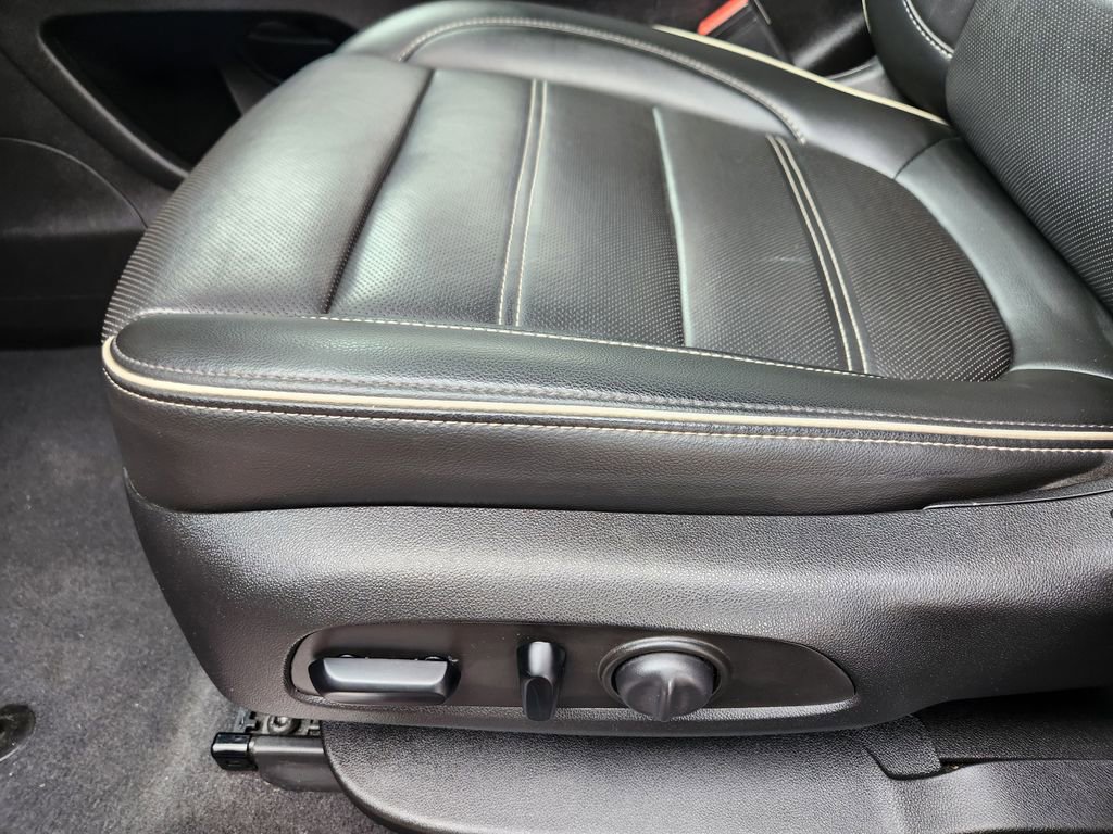 Used 2023 GMC Acadia Denali FWD image 14