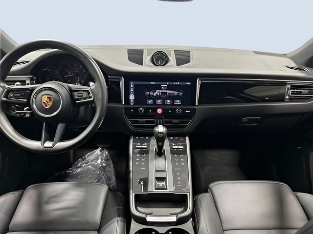 Used 2024 Porsche Macan AWD/4WD image 12