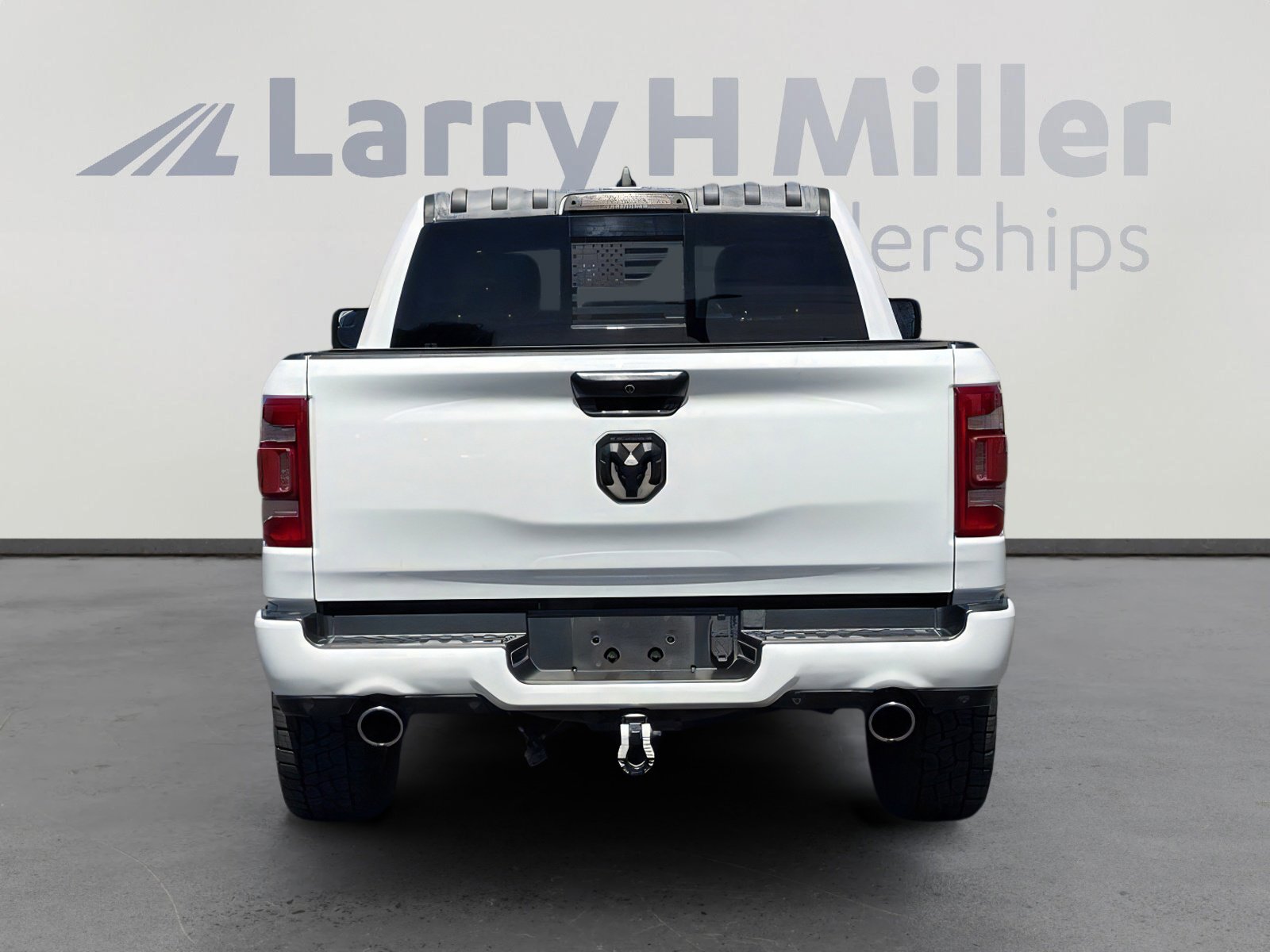 Used 2022 RAM 1500 Laramie w/ Sport Appearance Package AWD/4WD image 5