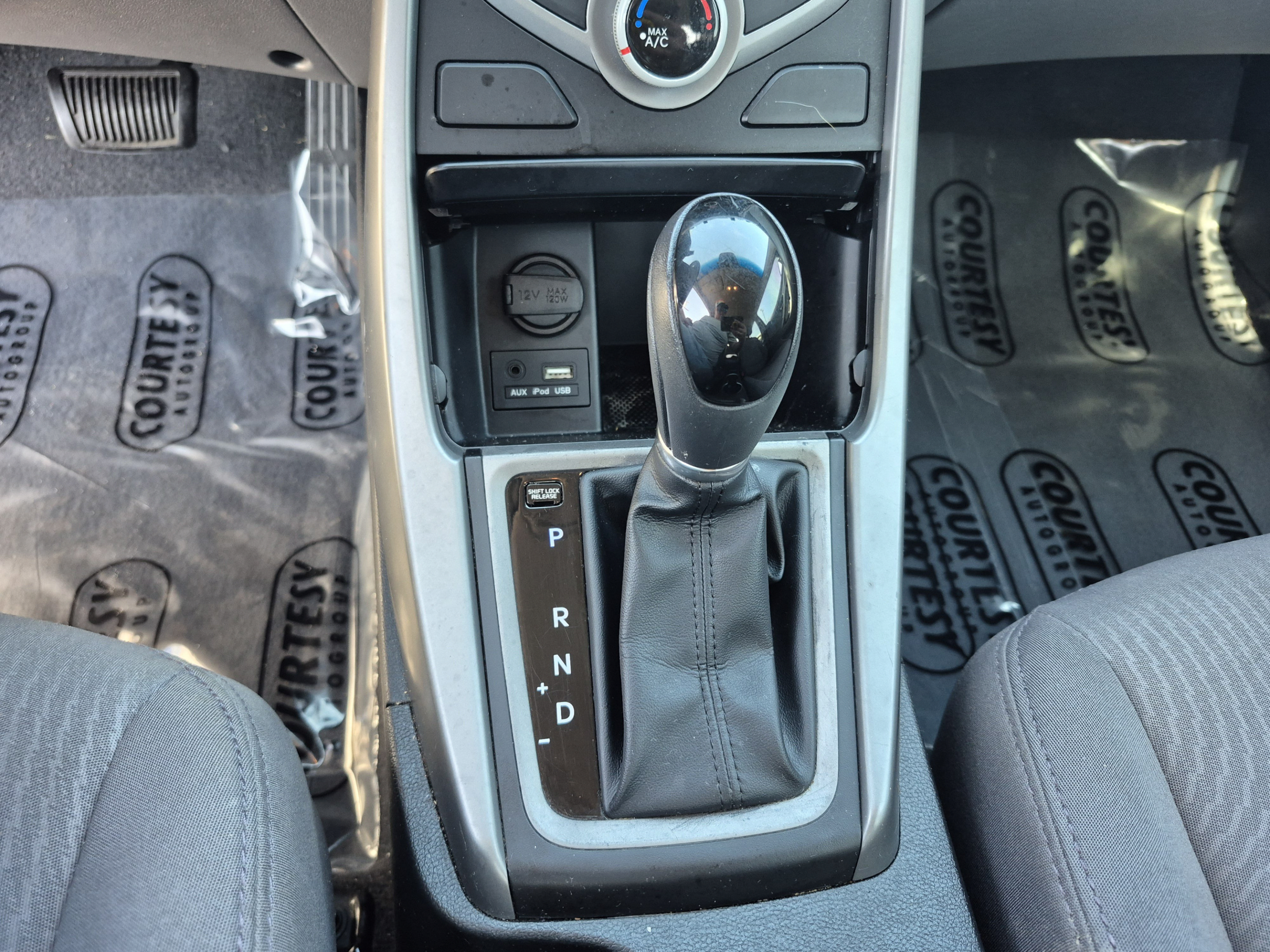 Used 2016 Hyundai Elantra SE FWD image 49