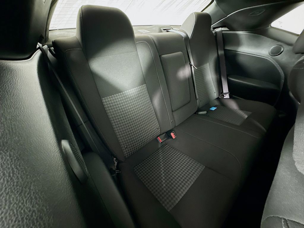 Used 2022 Dodge Challenger R/T w/ Performance Handling Group image 33