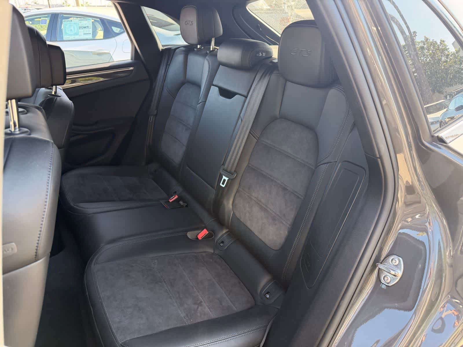 Used 2018 Porsche Macan GTS AWD/4WD image 10