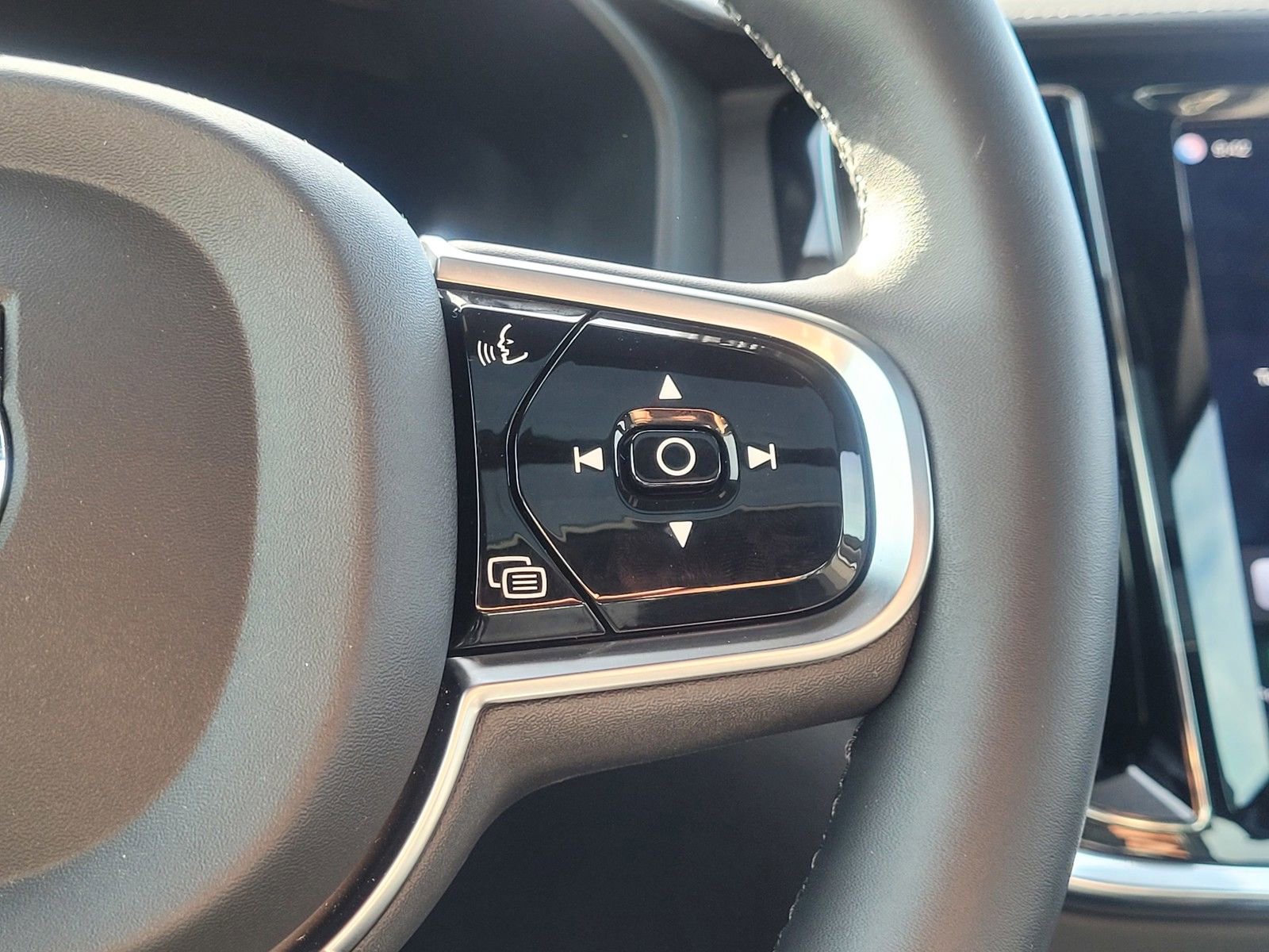 Certified 2024 Volvo S60 T8 Ultimate AWD/4WD image 20