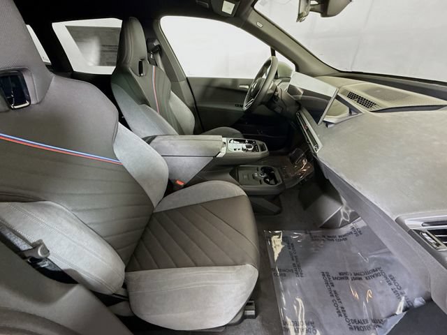 Used 2026 BMW iX xDrive60 w/ M Sport Package AWD/4WD image 29