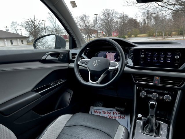 Used 2022 Volkswagen Taos SEL w/ Panoramic Sunroof Package image 28