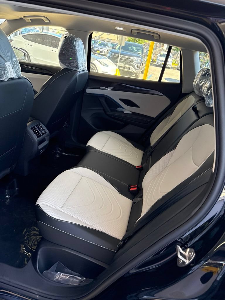 New 2026 Volkswagen Tiguan SE AWD/4WD image 18