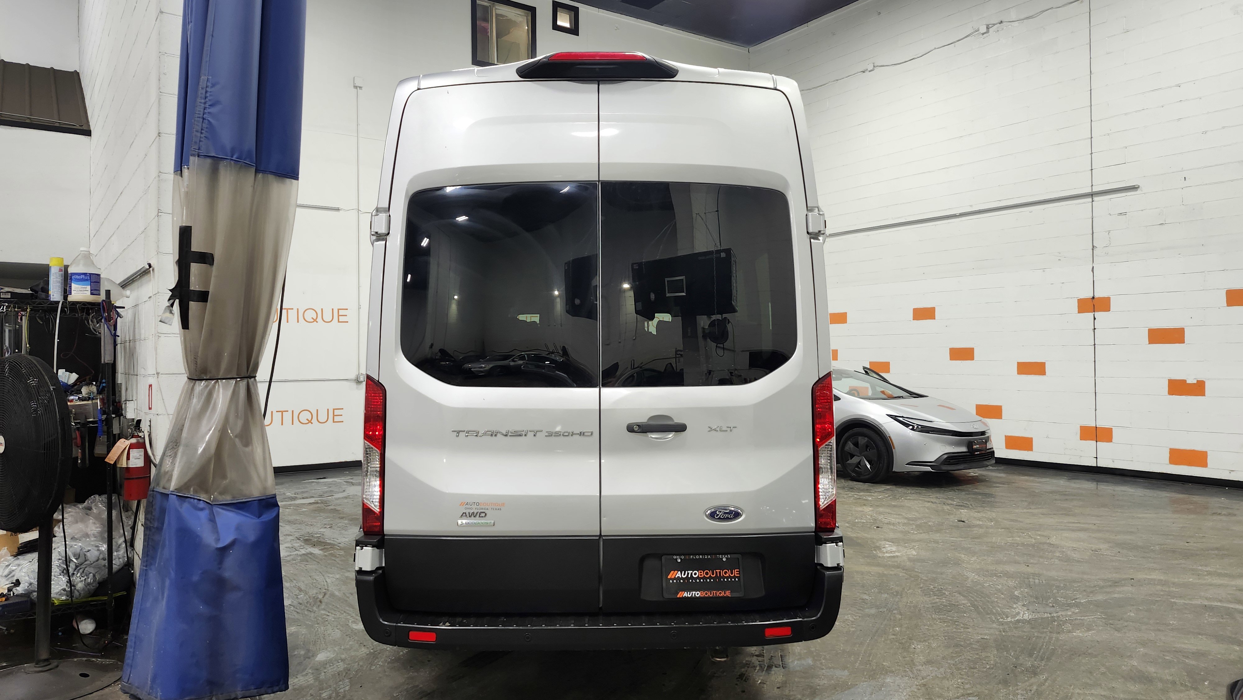 Used 2022 Ford Transit 350 XLT image 15
