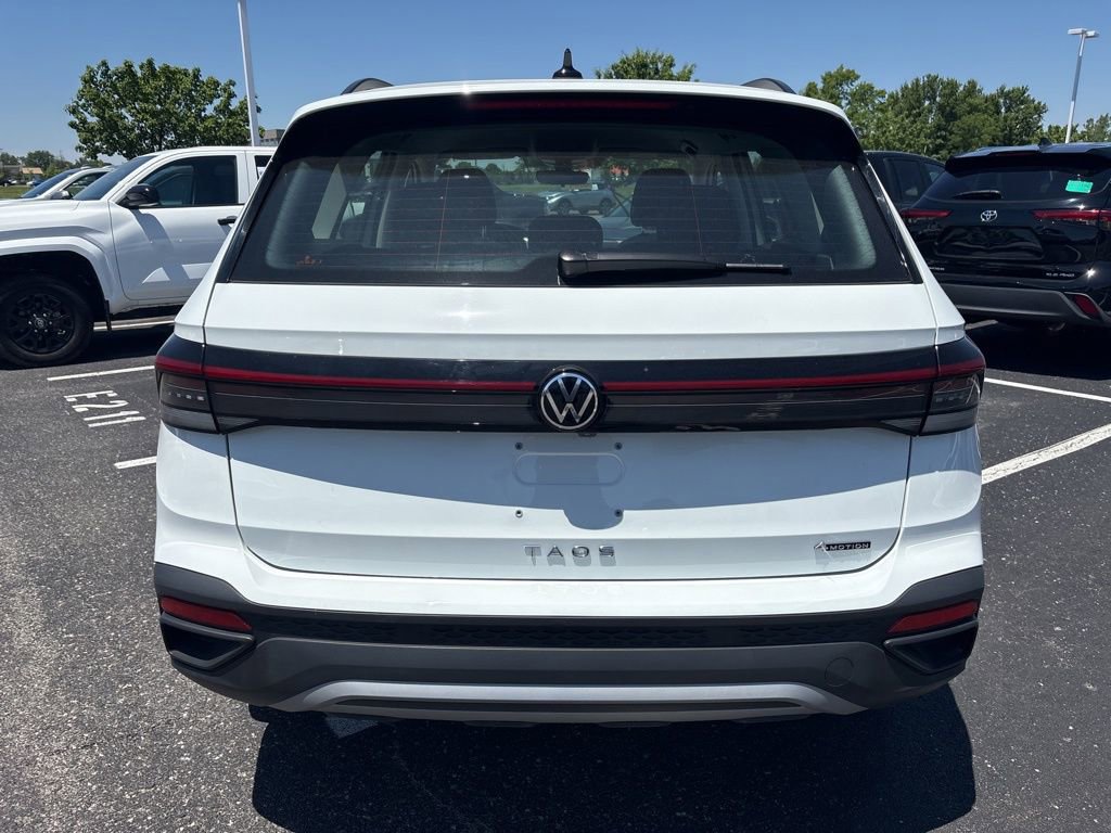 Used 2025 Volkswagen Taos S AWD/4WD image 8