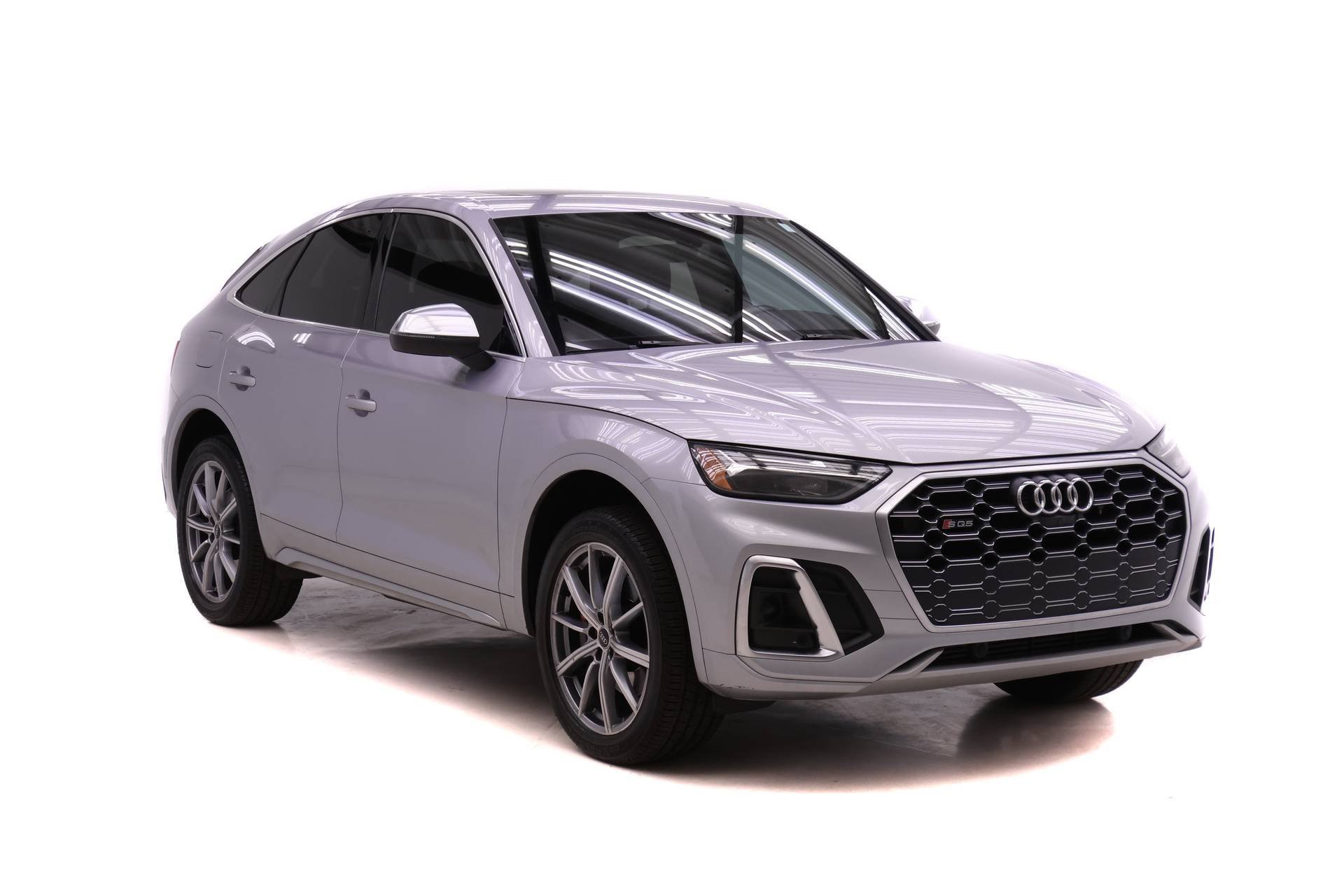 Certified 2022 Audi SQ5 Premium Plus w/ Premium Plus Package image 2