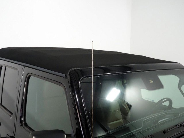 Used 2022 Jeep Wrangler Unlimited Sahara w/ Safety Group image 4