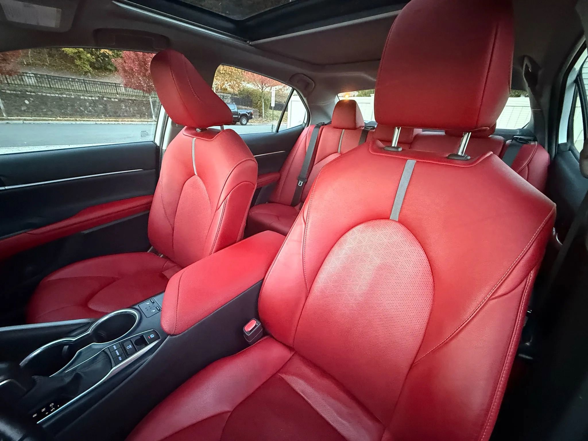 Used 2020 Toyota Camry XSE image 23