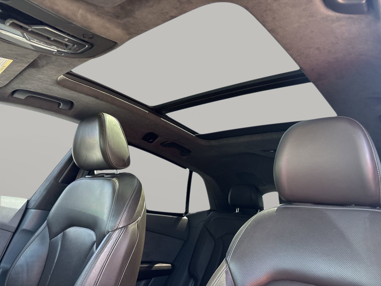 Used 2019 Audi Q8 Prestige AWD/4WD image 22