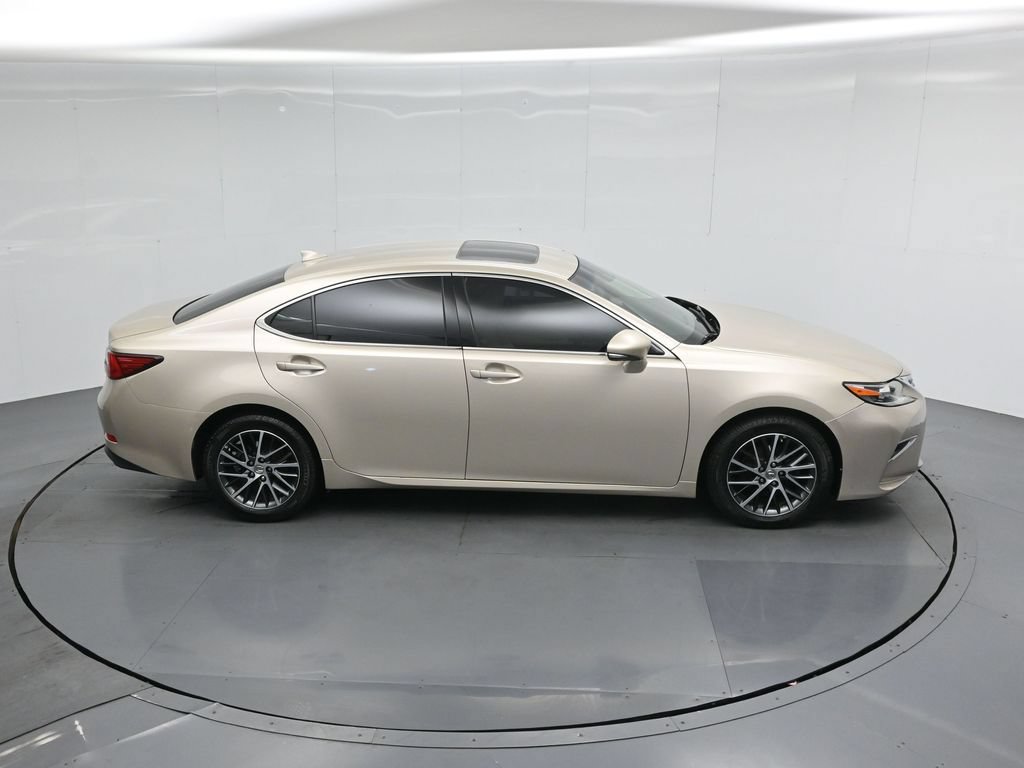 Used 2017 Lexus ES 350 w/ Navigation System Package FWD image 41