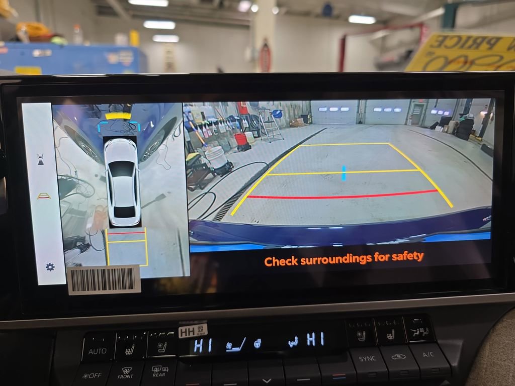 Used 2025 Toyota Camry XLE w/ Premium Plus Package image 24