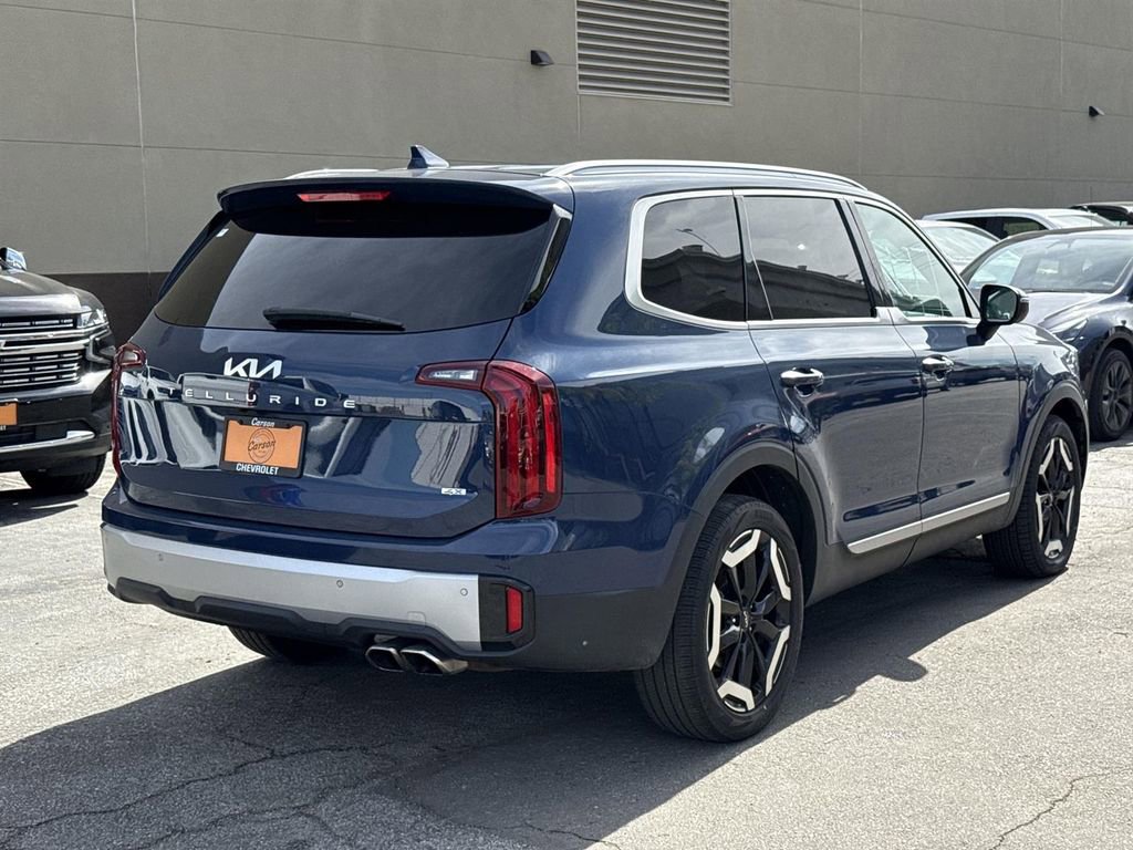 Used 2023 Kia Telluride S image 3