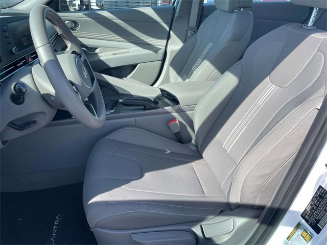 Certified 2025 Hyundai Elantra Sport image 26