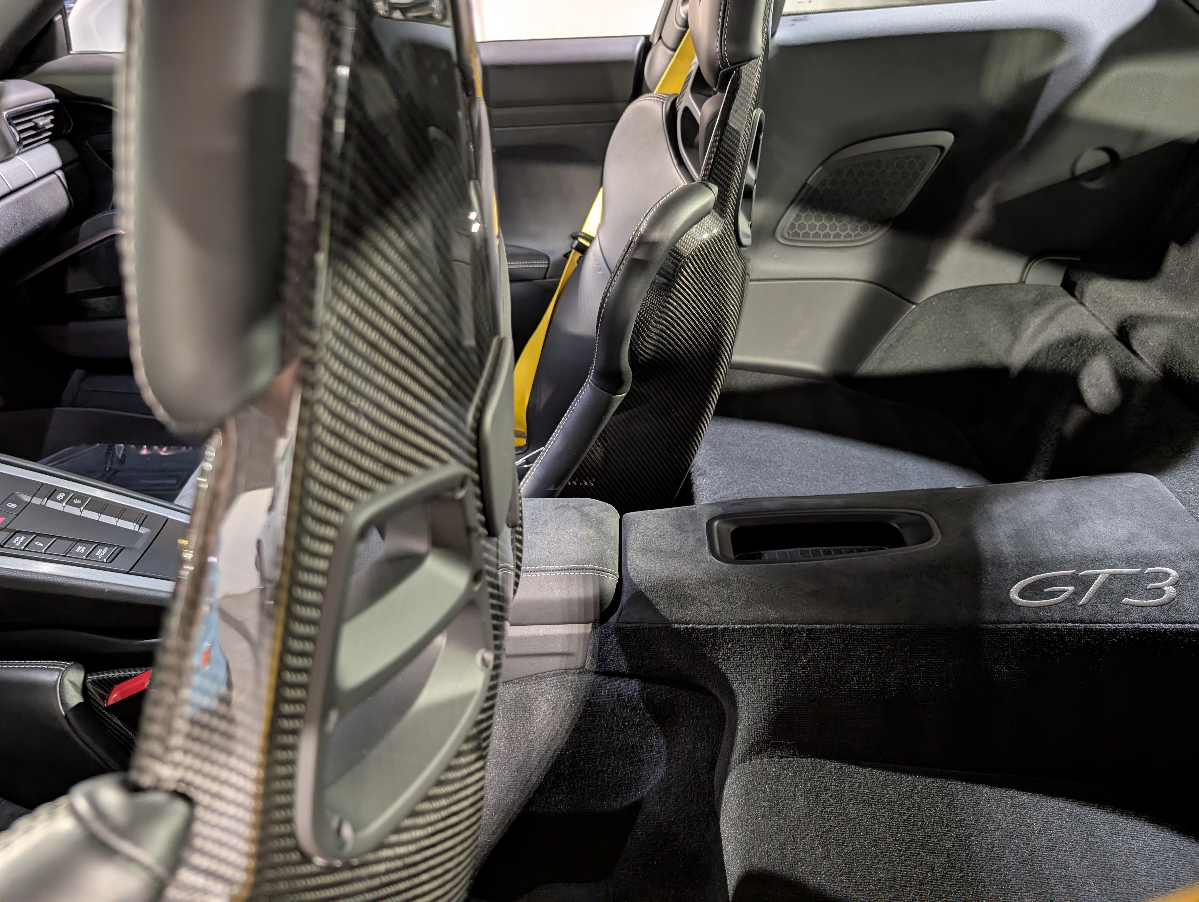 Certified 2018 Porsche 911 GT3 RWD image 24