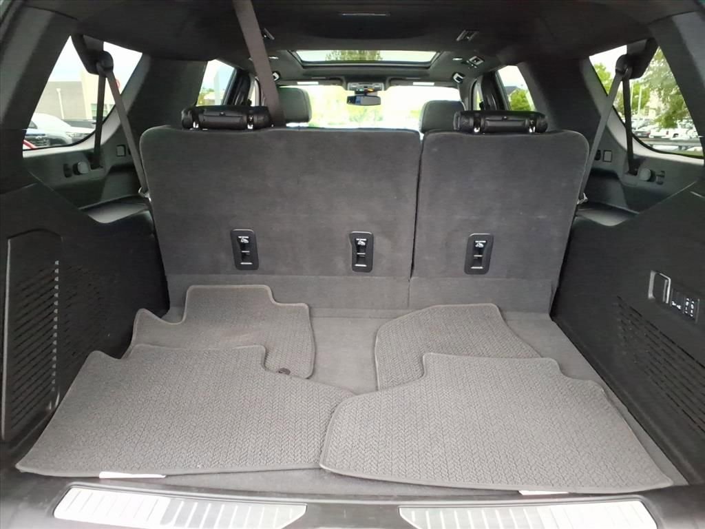 Certified 2025 GMC Yukon XL Denali w/ Sun & Power Step Package AWD/4WD image 25
