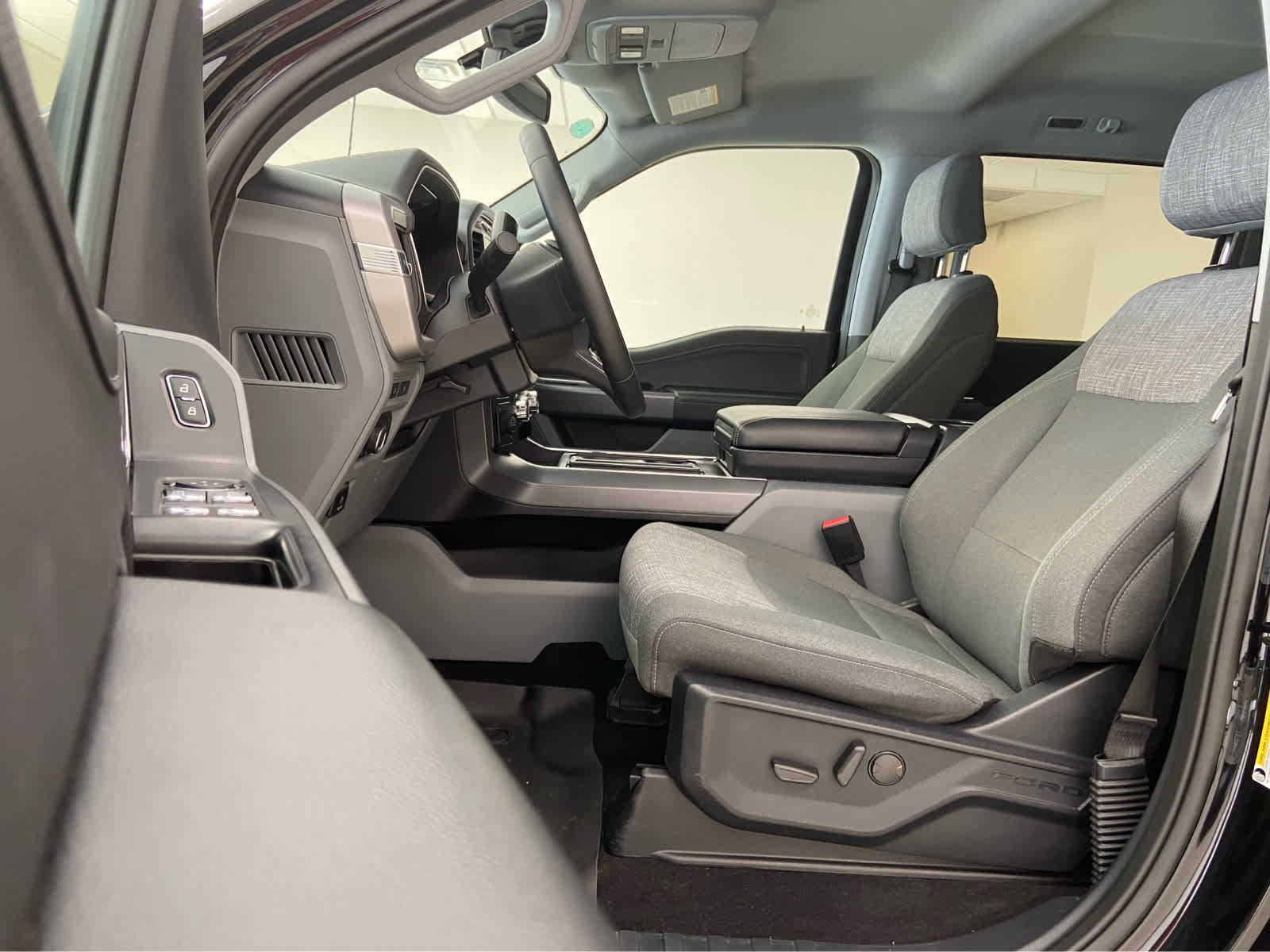 Used 2023 Ford F150 XLT w/ Equipment Group 302A High AWD/4WD image 18