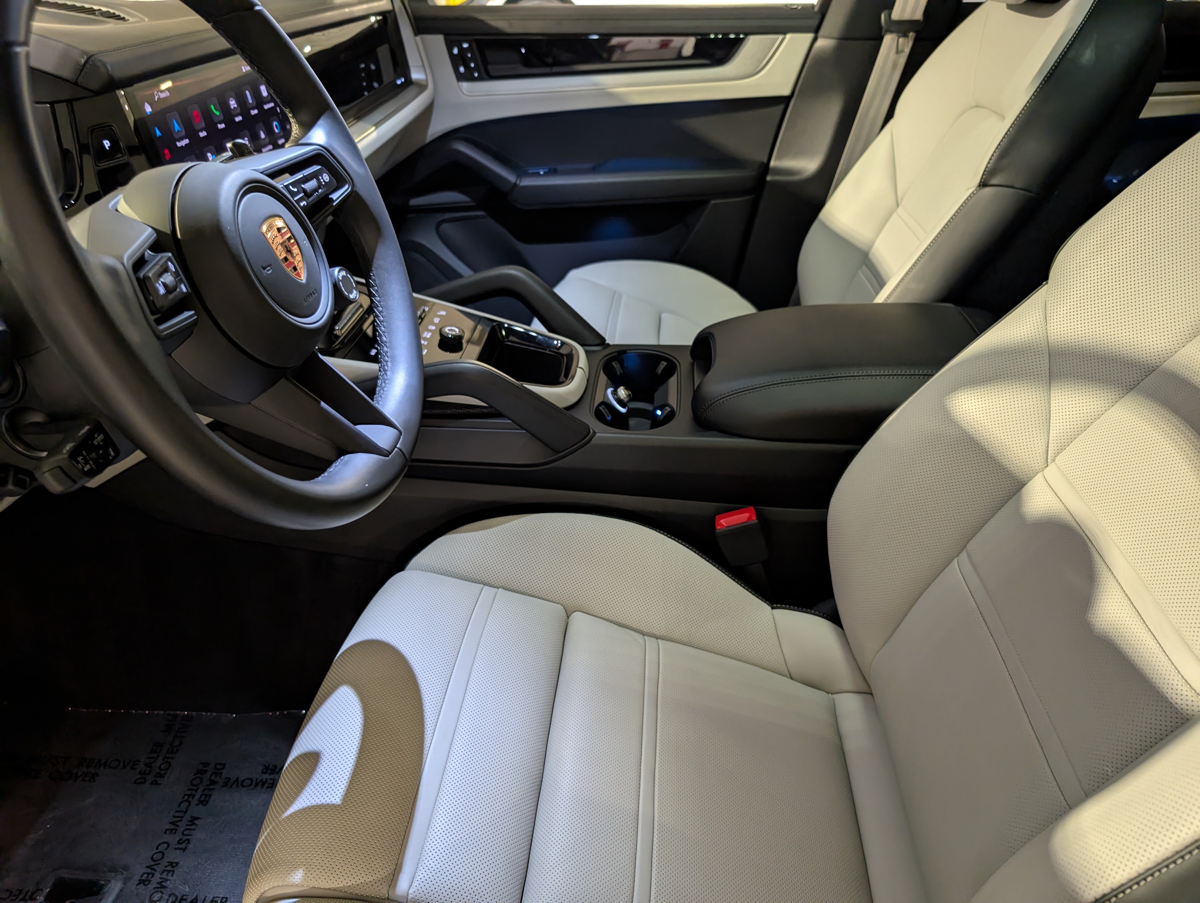 Certified 2025 Porsche Cayenne S AWD/4WD image 4