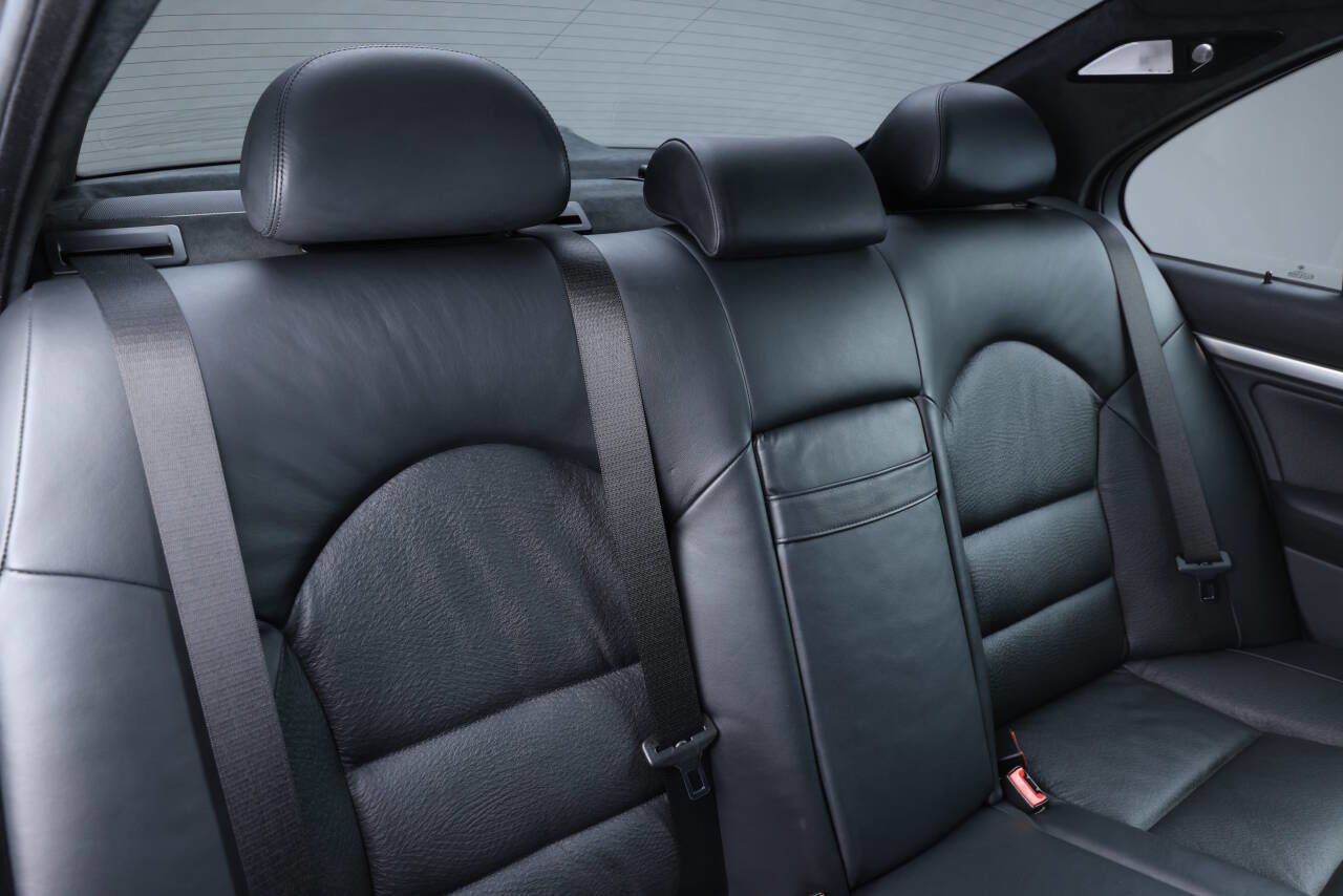 Used 2002 BMW M5 image 89