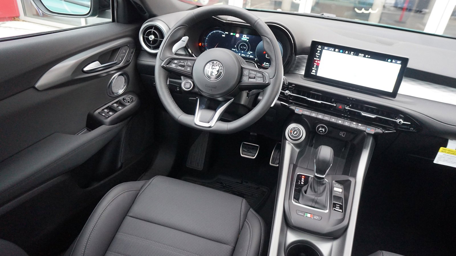 New 2024 Alfa Romeo Tonale Veloce image 31