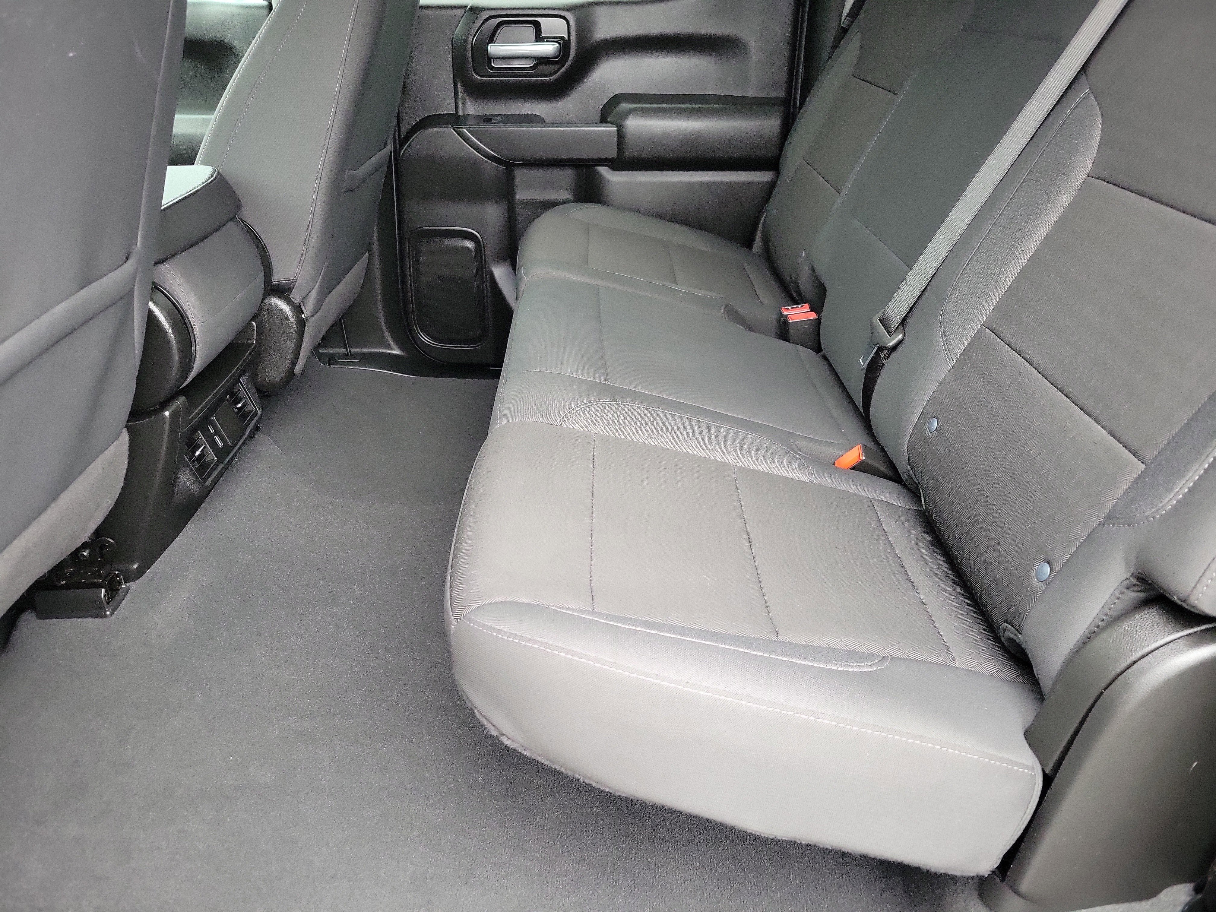 Used 2024 Chevrolet Silverado 1500 Custom w/ LPO, Dark Essentials Package image 8