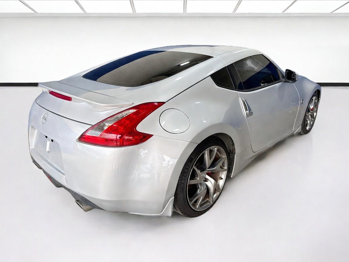 Used 2014 Nissan 370Z Coupe w/ Sport Package RWD image 4