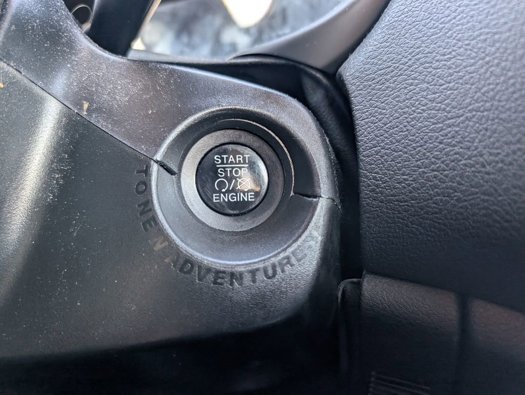 Used 2018 Jeep Renegade Latitude w/ UConnect 8.4 Nav Group image 17