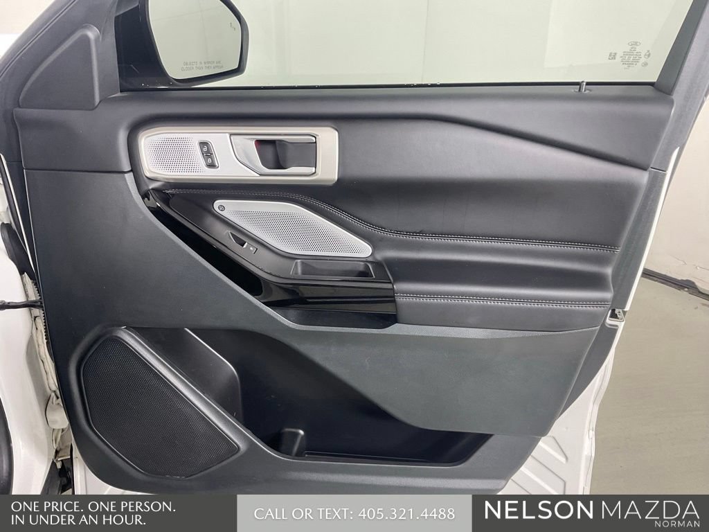 Used 2023 Ford Explorer Platinum w/ Technology Package AWD/4WD image 21
