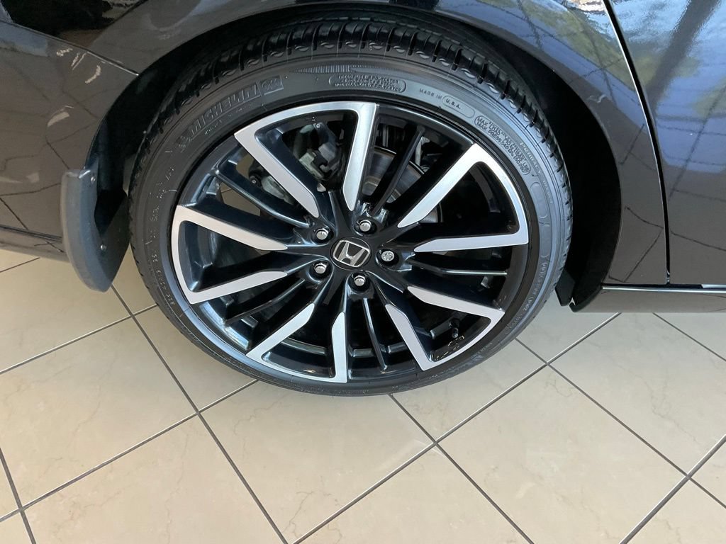 Used 2024 Honda Accord Touring image 8
