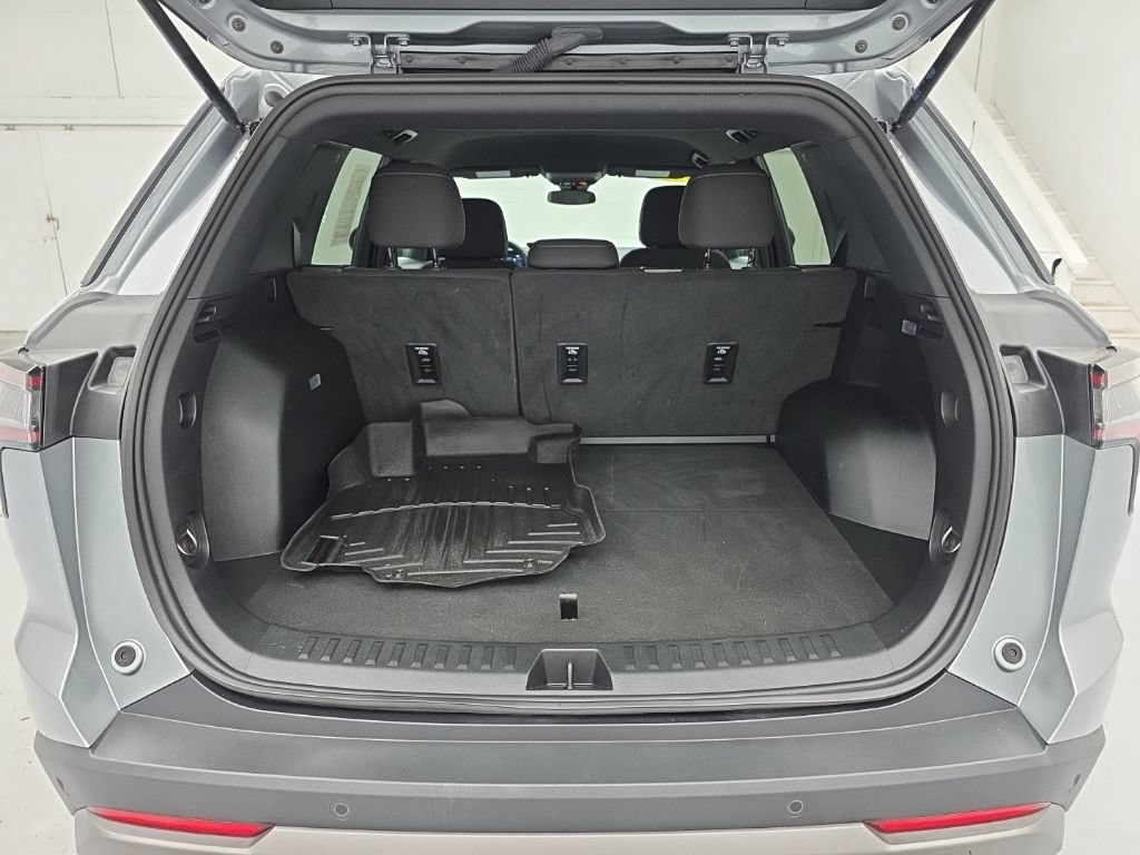 Used 2026 Chevrolet Equinox LT AWD/4WD image 47