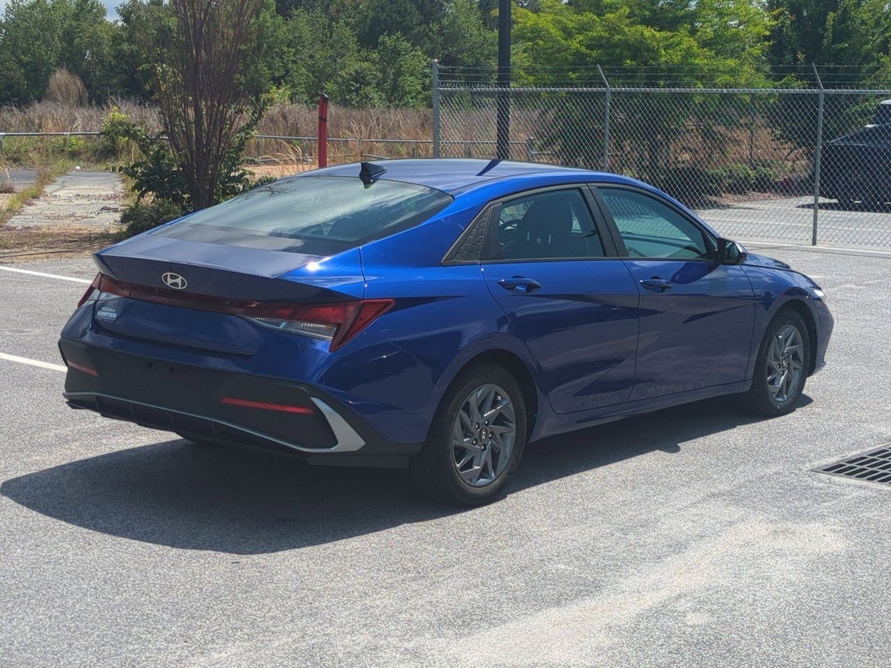 Used 2024 Hyundai Elantra SEL FWD image 4