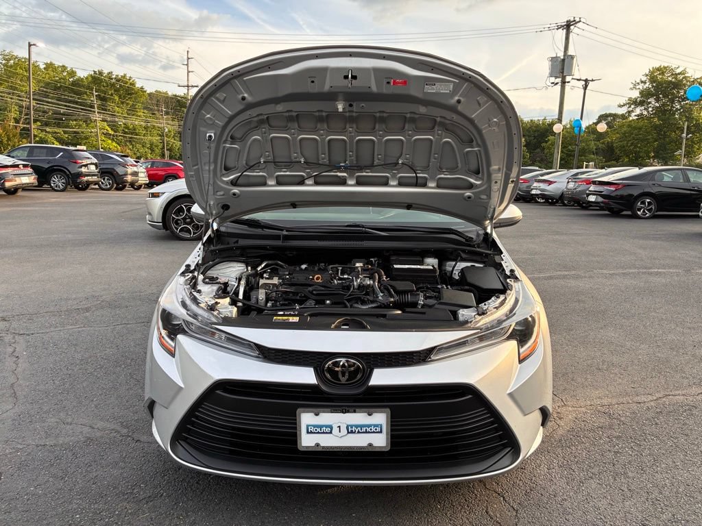 Used 2024 Toyota Corolla LE FWD image 8