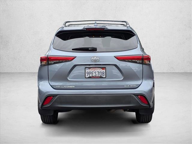 Used 2022 Toyota Highlander XLE AWD/4WD image 7