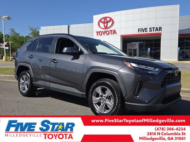 Used 2022 Toyota RAV4 XLE image 1
