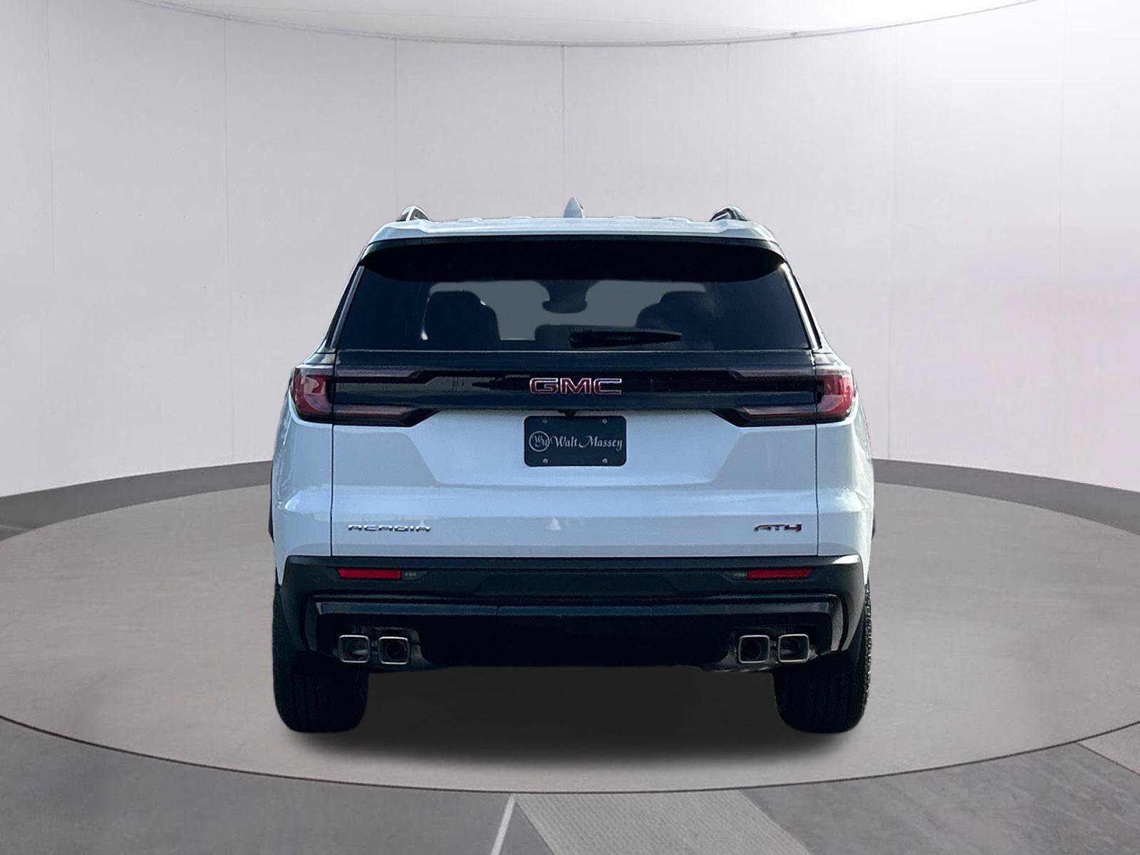 New 2026 GMC Acadia AT4 w/ Luxury Package AWD/4WD image 4
