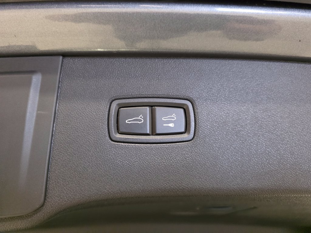 Certified 2026 Porsche Cayenne AWD/4WD image 13