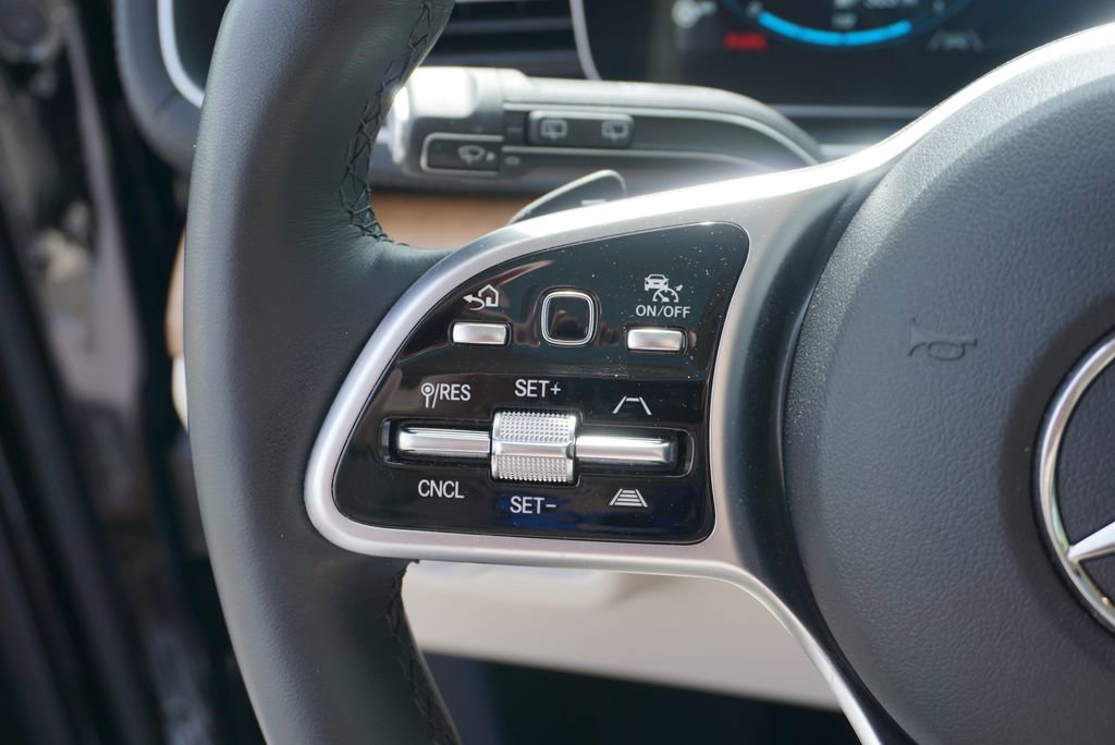 Used 2022 Mercedes-Benz GLS 450 4MATIC image 25