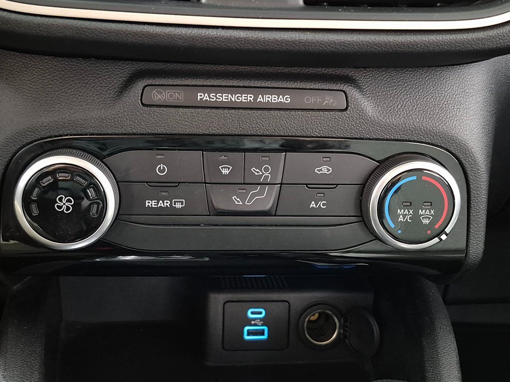 Used 2022 Ford Escape SE image 18