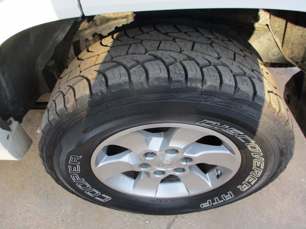Used 2010 Toyota 4Runner SR5 AWD/4WD image 21