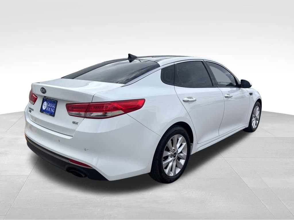 Used 2017 Kia Optima EX w/ Premium Package image 7