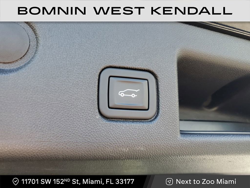 Used 2023 Chevrolet Equinox RS image 14