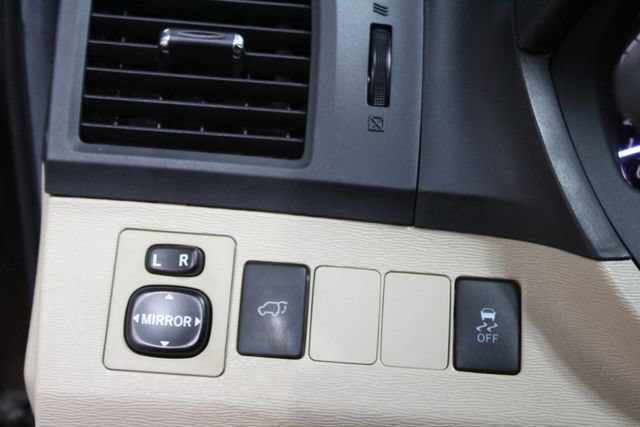 Used 2011 Toyota Venza AWD image 15