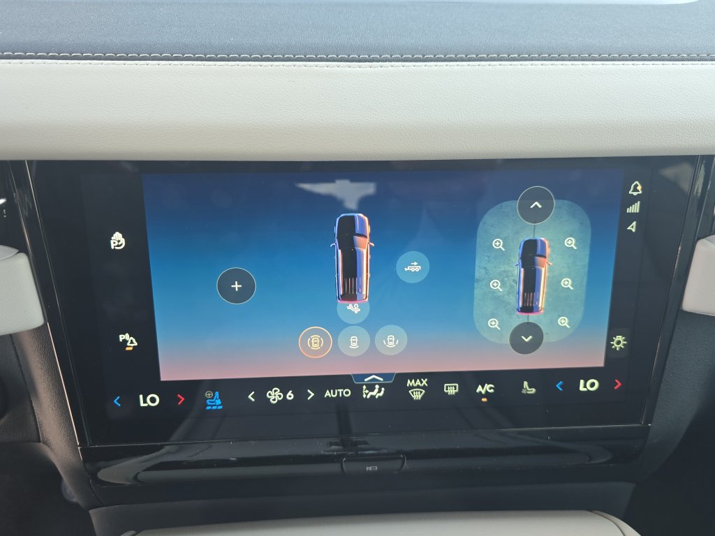 New 2026 Lincoln Navigator L Premier AWD/4WD image 19