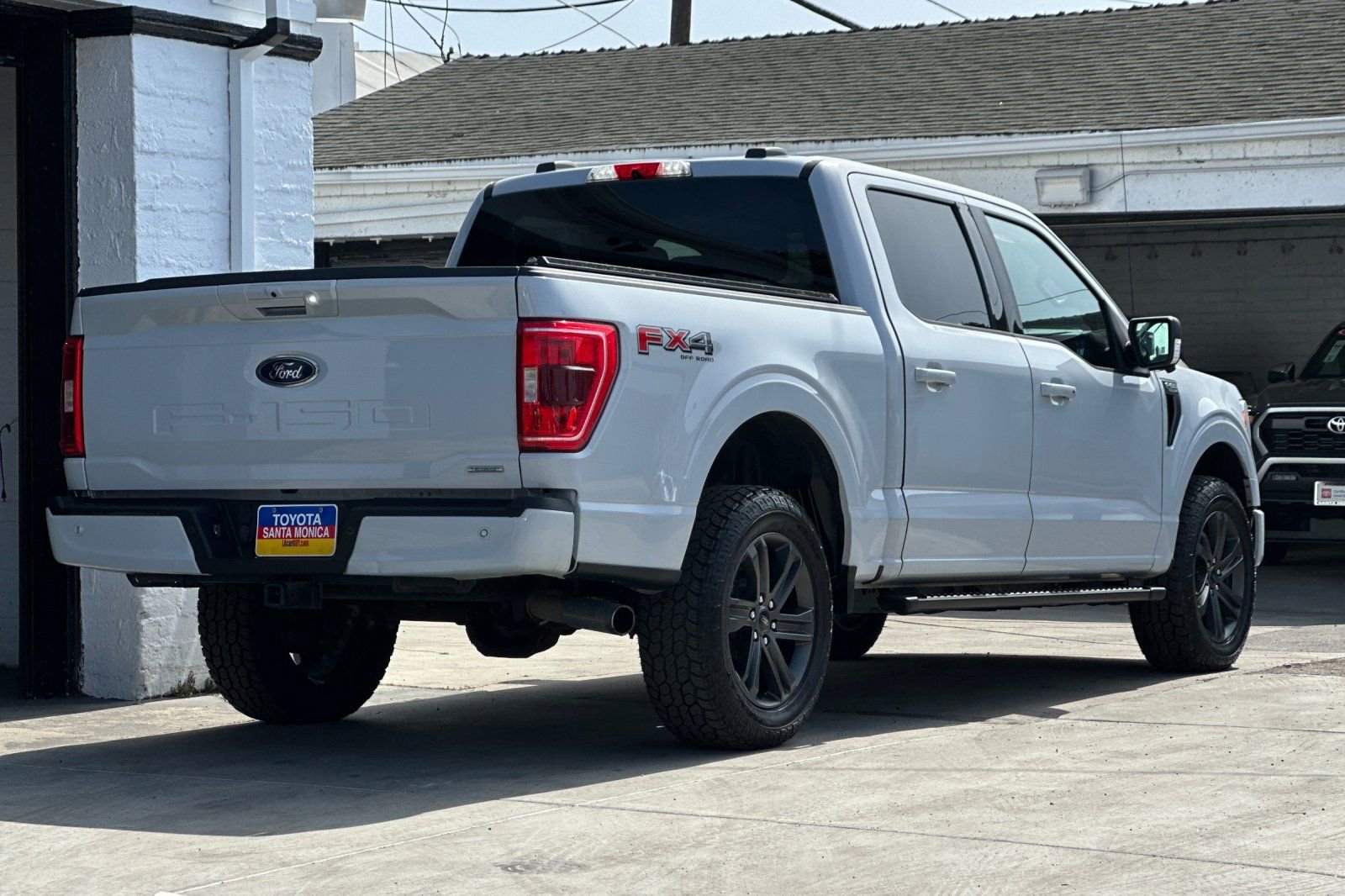 Used 2021 Ford F150 XLT w/ Equipment Group 302A High image 4