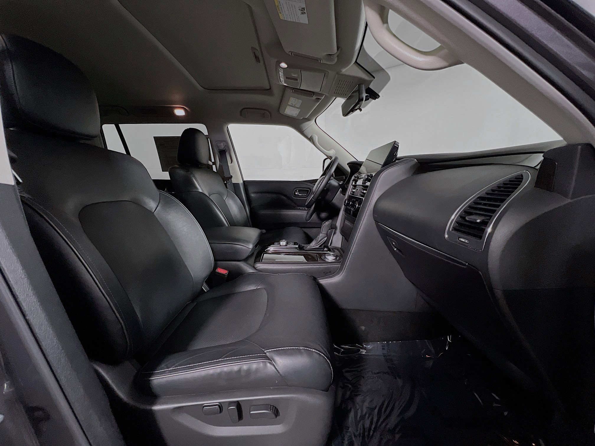 Used 2024 INFINITI QX80 Luxe image 31