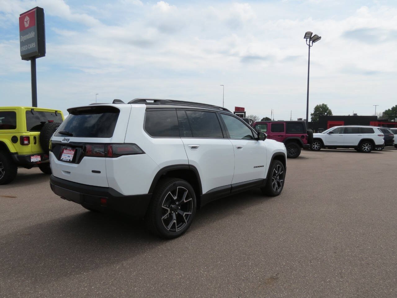 New 2026 Jeep Cherokee Overland AWD/4WD image 23
