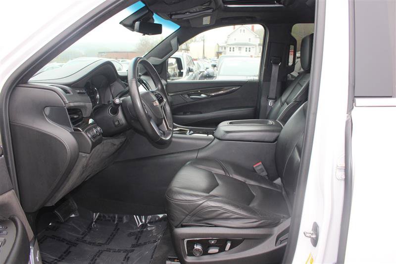 Used 2017 Cadillac Escalade ESV Platinum image 10