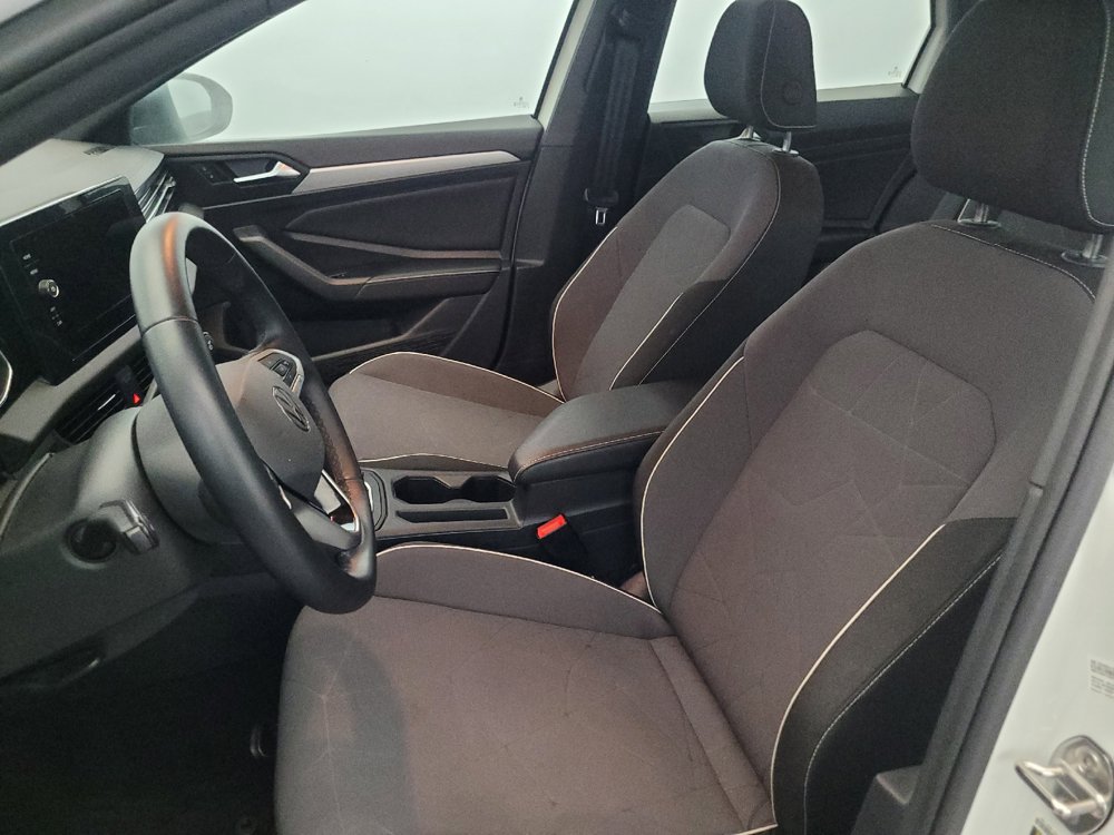 Used 2025 Volkswagen Jetta Sport FWD image 17